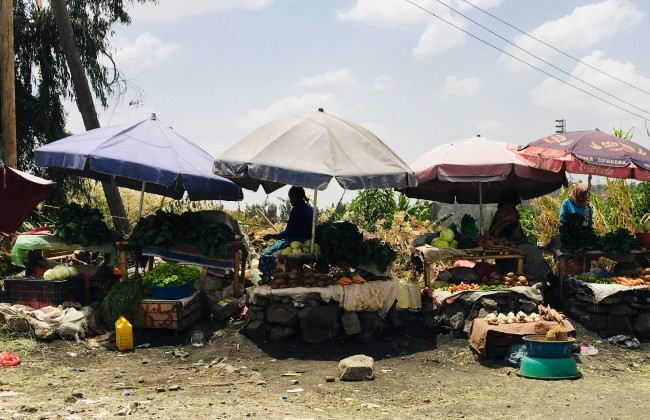Traders in Gofa Mebrat, Addis Ababa